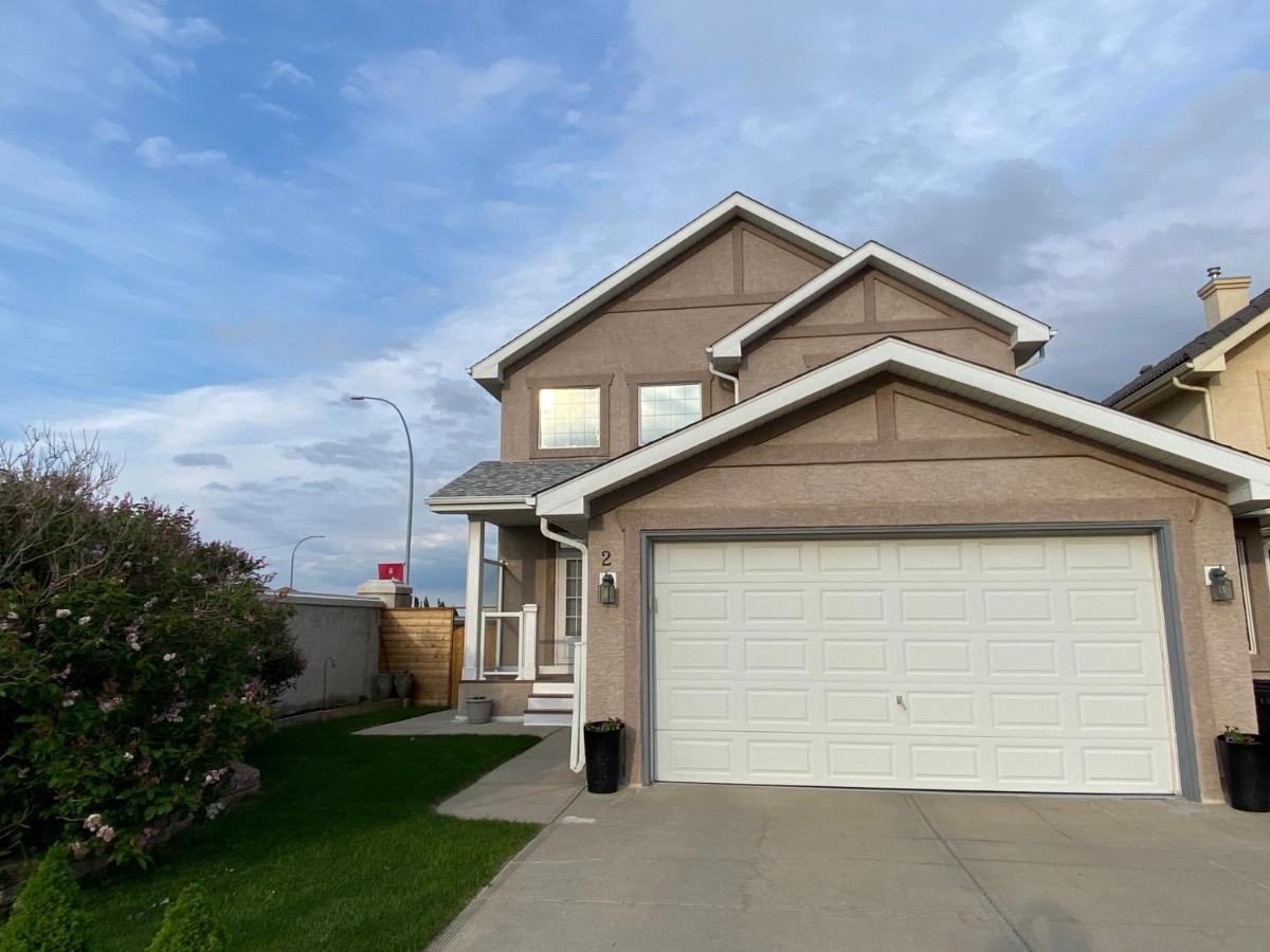Ming'S Homestay Calgary Bagian luar foto